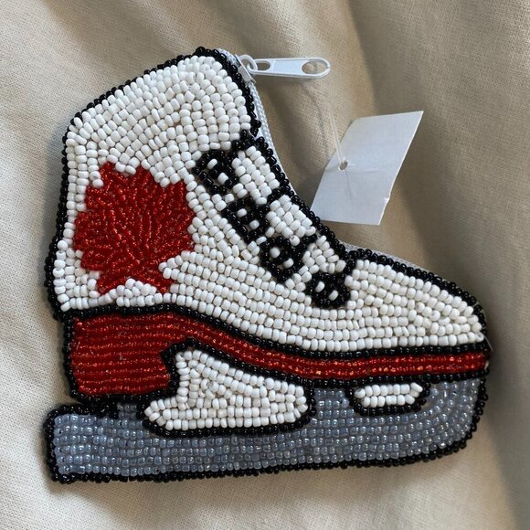 NWT‎ Beaded Coin Purse Small Wallet Canada Skate Bag - Picture 1 of 4